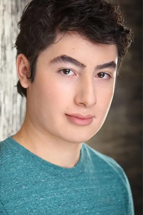 Jose Alvarez interpretando a Rafael