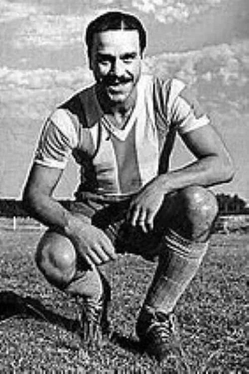 Claudia Laforgue ha trabajado con José Manuel Moreno en 1 ocasiones