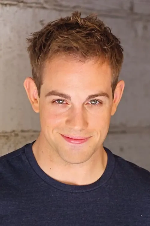 Joseph Porter interpretando a Tommy Hines