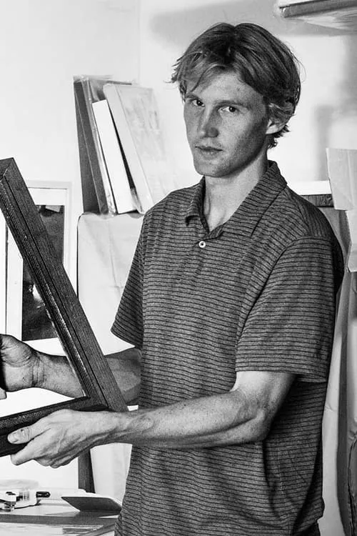 Willow Voges-Fernandes ha trabajado con Josh Pall en 1 ocasiones