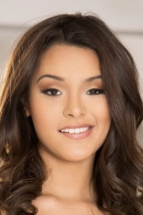 Sienna Savage ha trabajado con Josie Jagger en 2 ocasiones