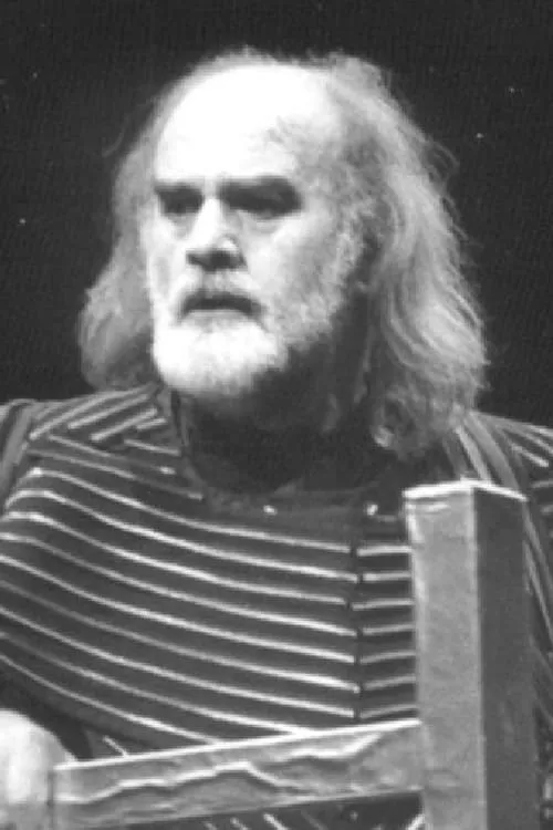 Josip Genda interpretando a Odoriko