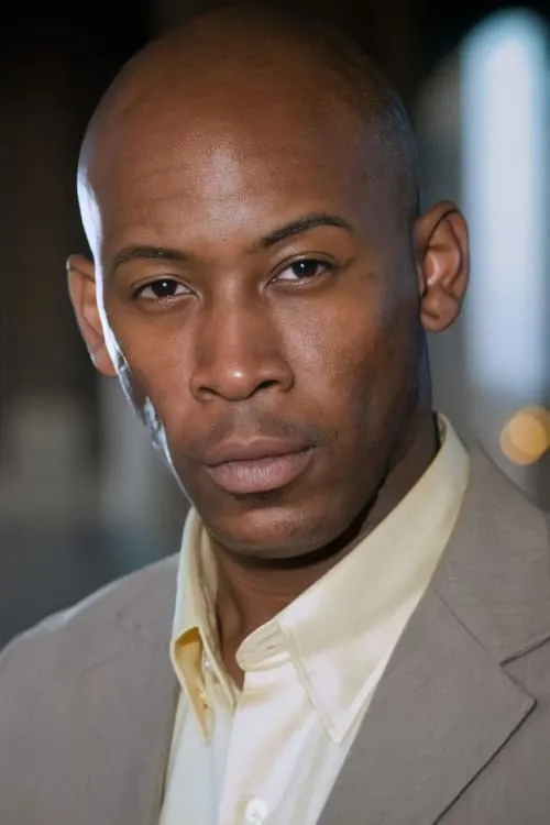 Joston Theney interpretando a Noah Bleu