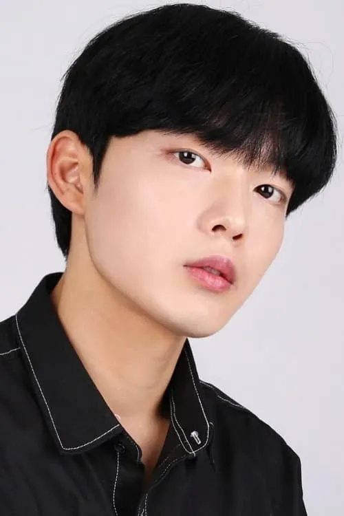 Ju Hyeon — personaje: Kim Ui-yeong