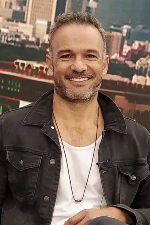 Juan Carlos Messier — personaje: Cruz