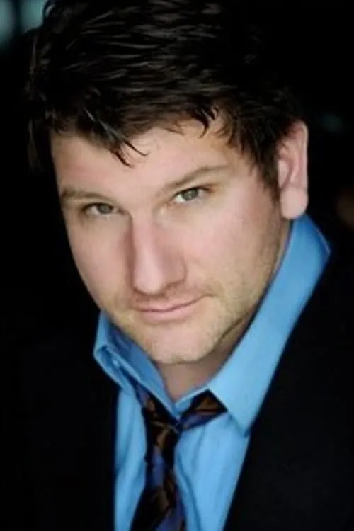 Jude Gerard Prest interpretando a First Officer Bill Alexander