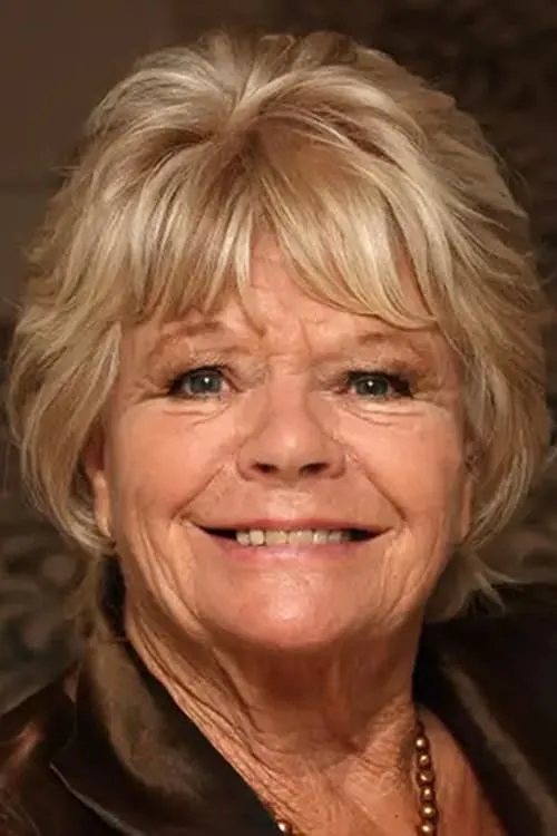 Judith Chalmers en su biografía y filmografía