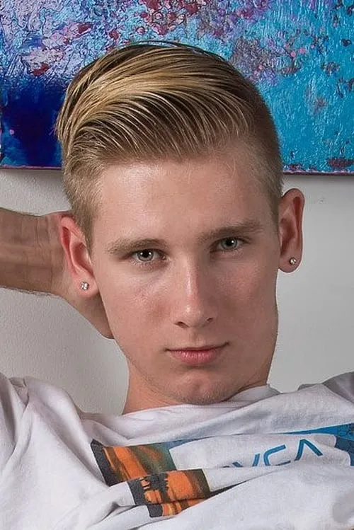 Dylan Hayes ha trabajado con Julian Bell en 3 ocasiones