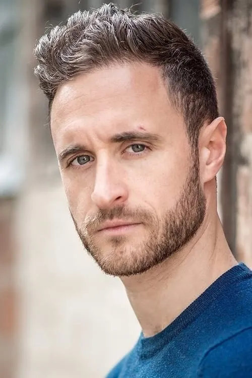 Julian Ciais interpretando a Unfriendly waiter