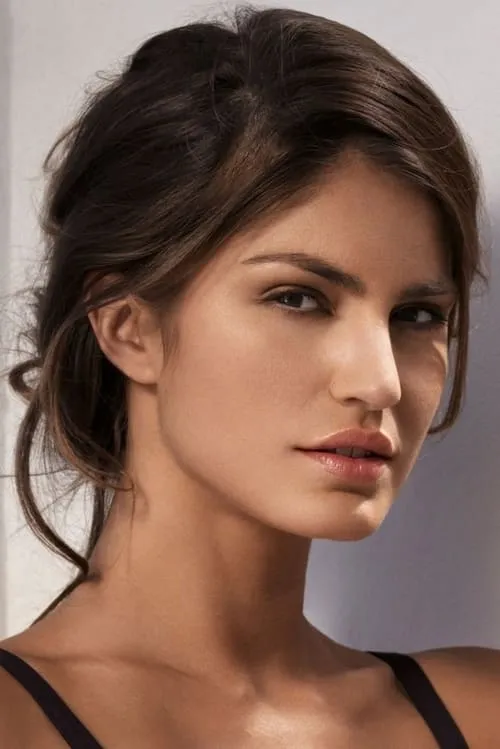 Sarah Murdoch ha trabajado con Juliana Martins en 1 ocasiones