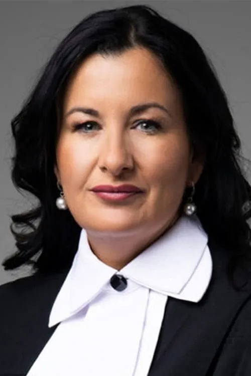 Julie Couture — personaje: Self