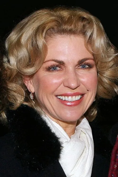 Julieanne Newbould — personaje: Roz Telford