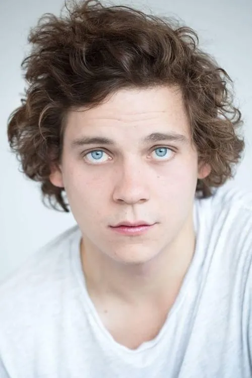 Julien Carrière en su biografía y filmografía