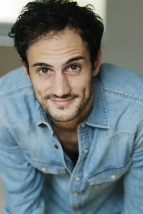 Julien De Broeyer interpretando a Stagiaire présentation