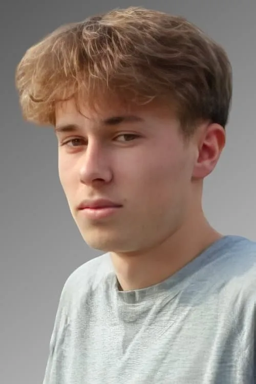 Julien Fayeulle interpretando a Ollie