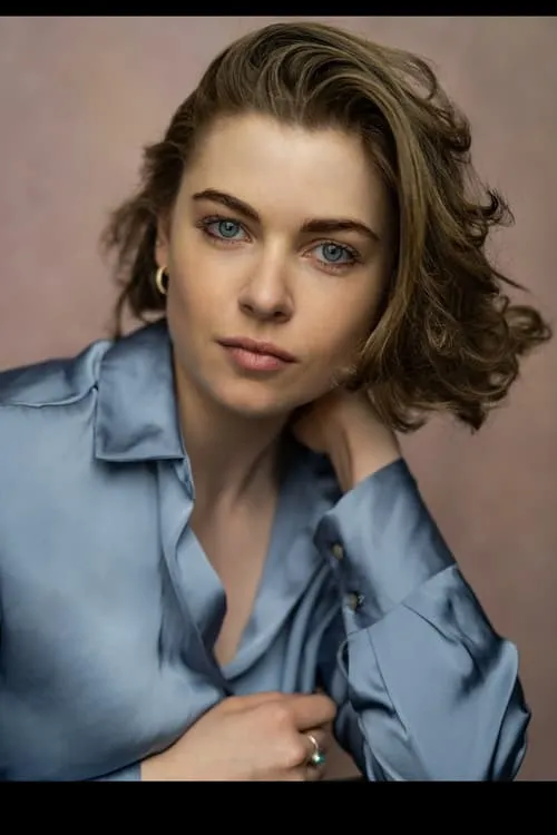 Emma Dargan-Reid ha trabajado con Juliette Crosbie en 1 ocasiones