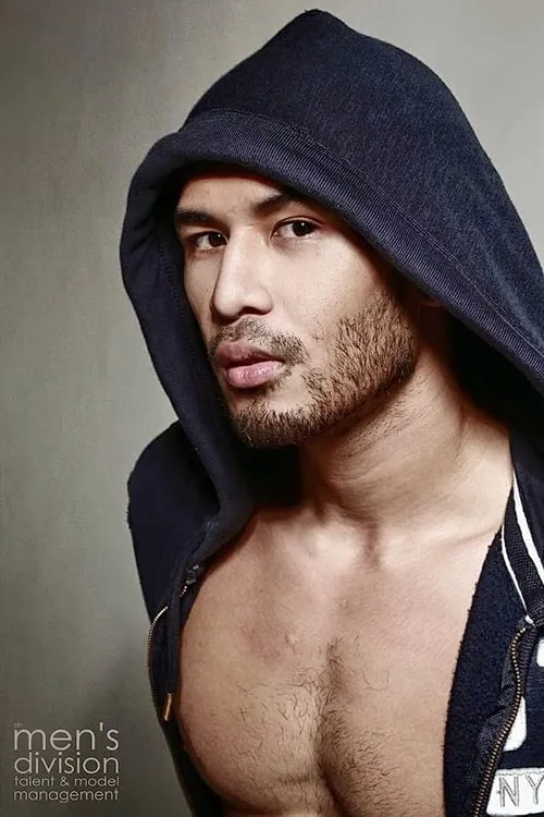 Ian Lee ha trabajado con Julio Alberto De Leon en 1 ocasiones