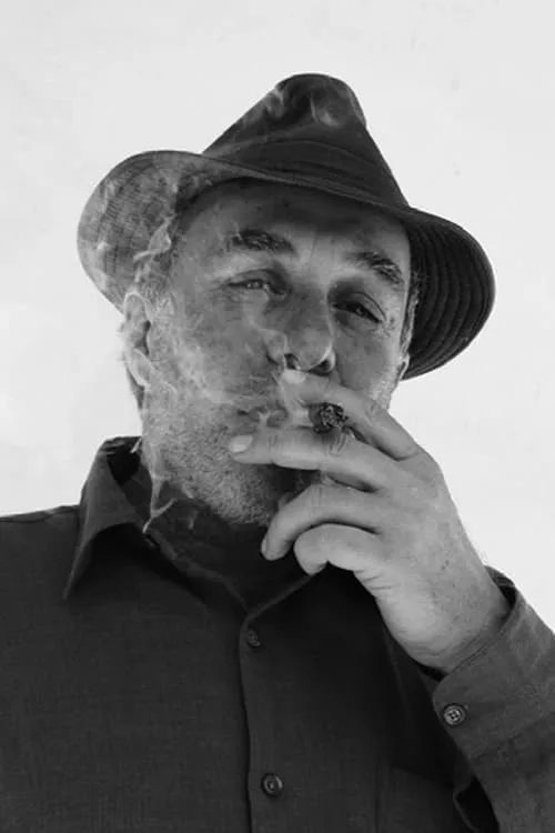 Rogério Sganzerla ha trabajado con Júlio Bressane en 8 ocasiones