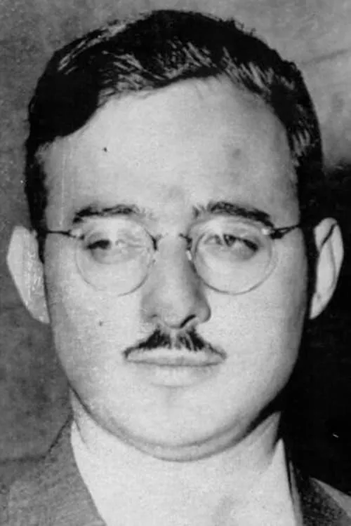 Paul Tibbets ha trabajado con Julius Rosenberg en 2 ocasiones