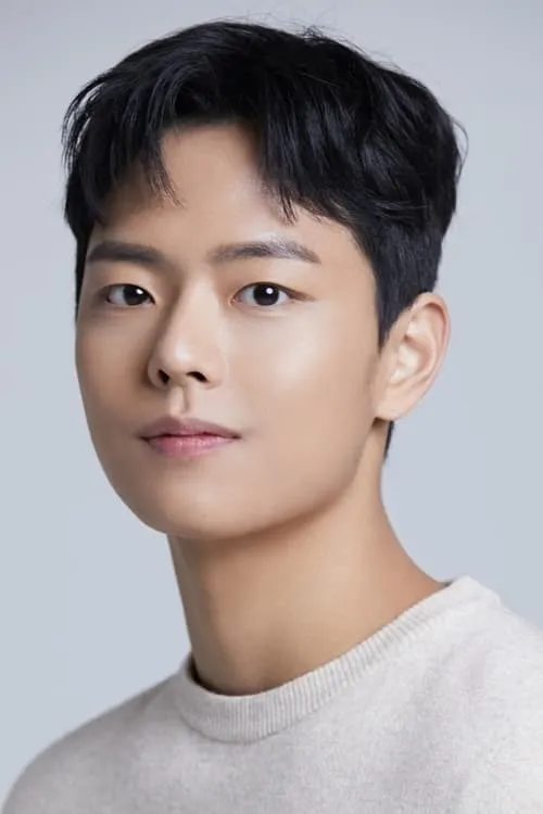 Jung Woo-jin — personaje: Kim Joo An