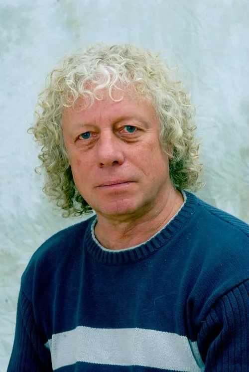 Jüri Vlassov en su biografía y filmografía