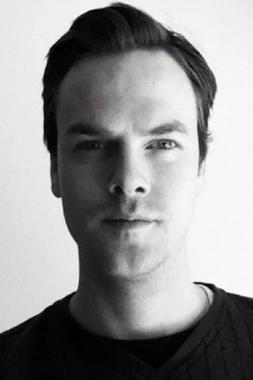 Skip Carlson ha trabajado con Justin L. Cook en 1 ocasiones