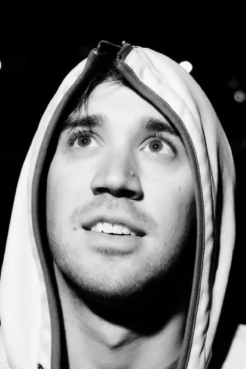 Michael J. Sielaff ha trabajado con Justin Marshall Elias en 1 ocasiones