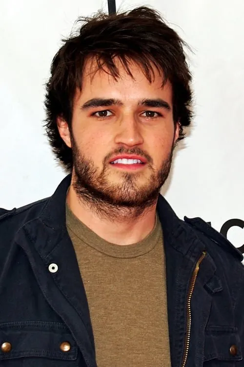 Ema Tuennerman ha trabajado con Justin Mentell en 1 ocasiones