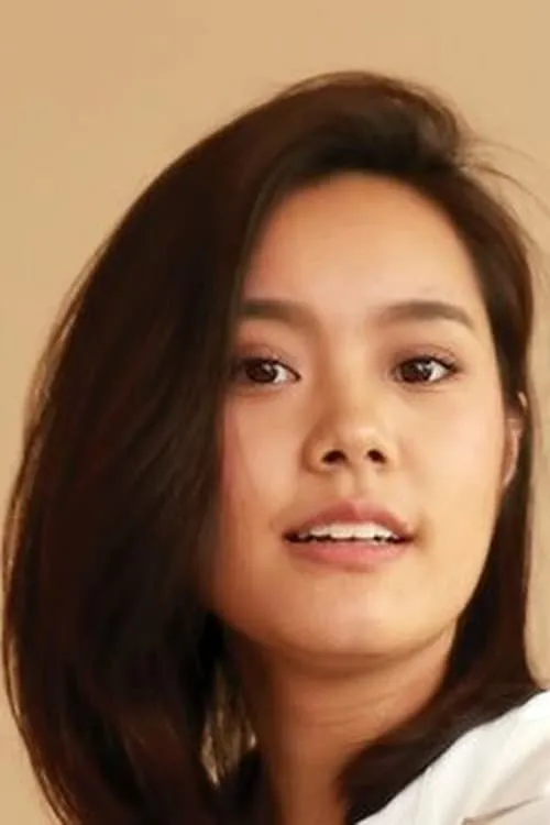 ????? ???????? ha trabajado con Justina Suvanvihok en 1 ocasiones