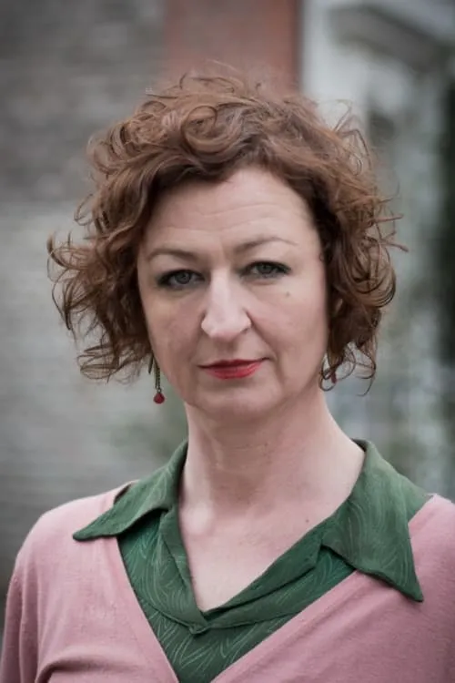 Justine Hauer interpretando a Cäcilie Baronin von Talheim