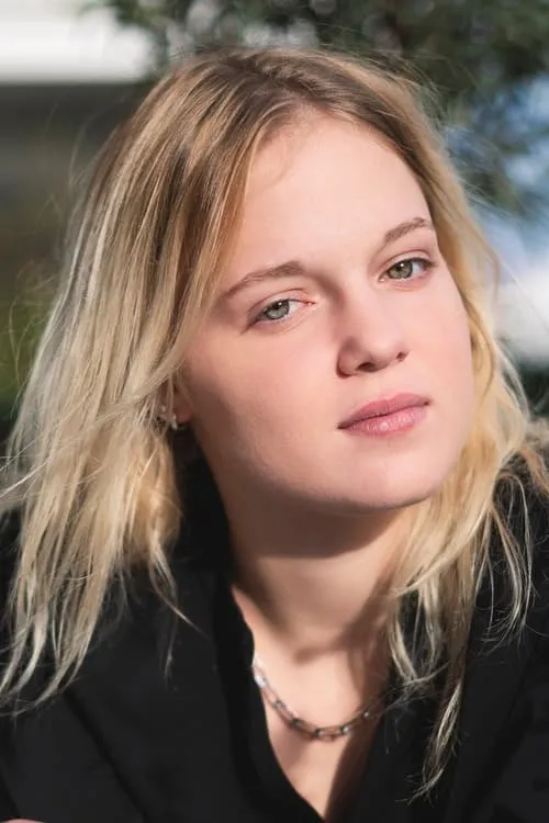 Justine Lacroix — personaje: Elsa Verniot