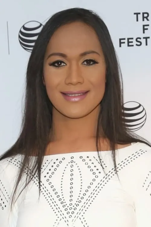 Lori Pelenise Tuisano ha trabajado con Kaimana en 1 ocasiones