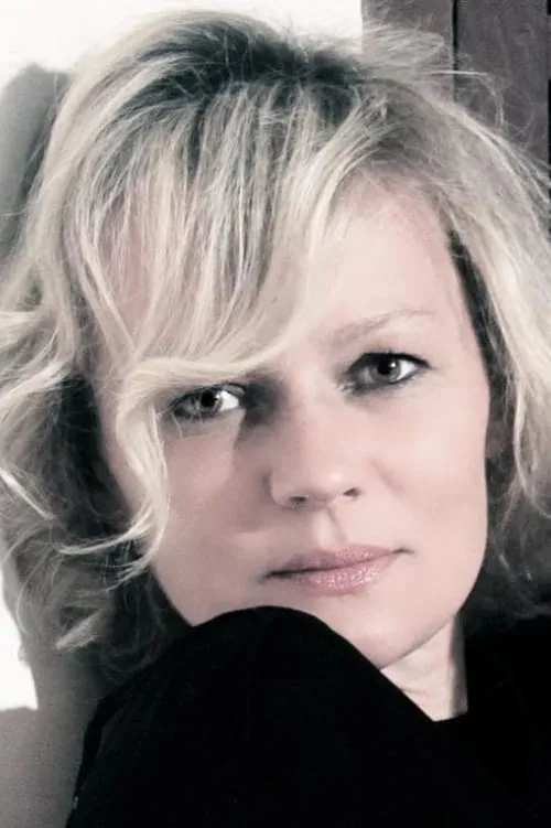 Rachel Mulowayi ha trabajado con Kait Tenison en 1 ocasiones