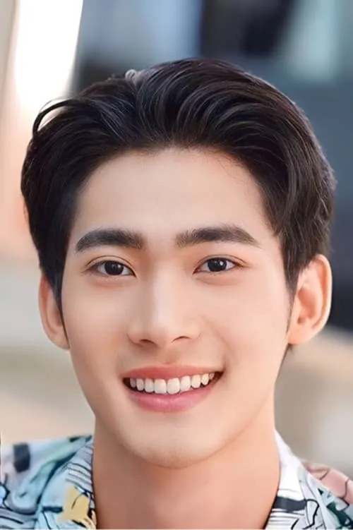 Kajbhunditt Jaidee interpretando a Yos