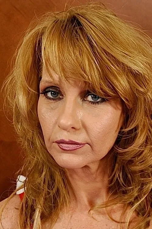 Mia ha trabajado con Kami en 1 ocasiones