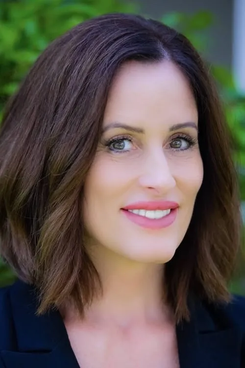 Kammy Burnett interpretando a Victoria