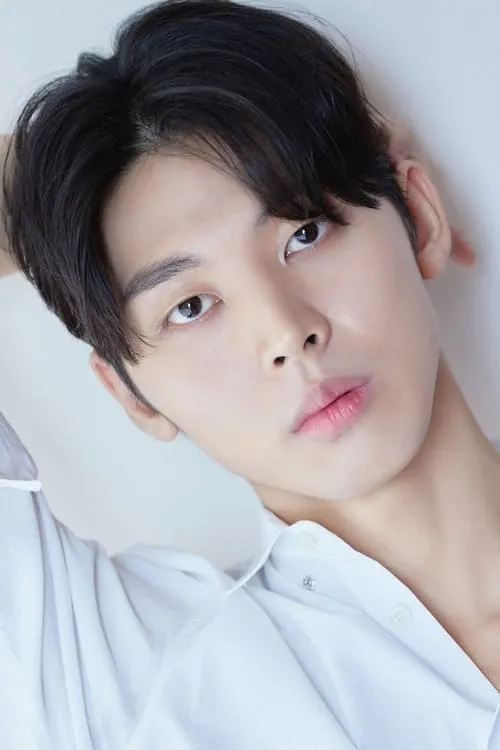 Kang Hyun-oh en su biografía y filmografía