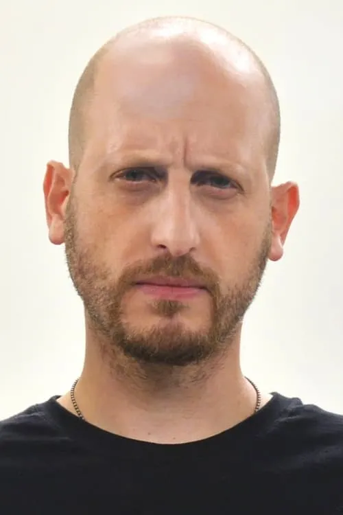 Kapel Furman — personaje: Self - Host