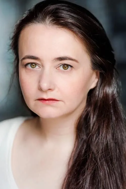 Karen Bartke — personaje: Sgt. Karen Ann Millar