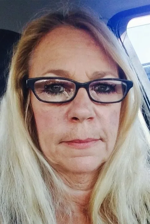 Lucia Sullivan ha trabajado con Karen Brown Cronin en 1 ocasiones