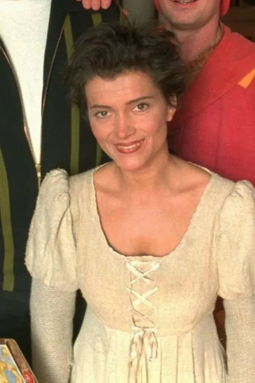 Karen Gardelli — personaje: Freja