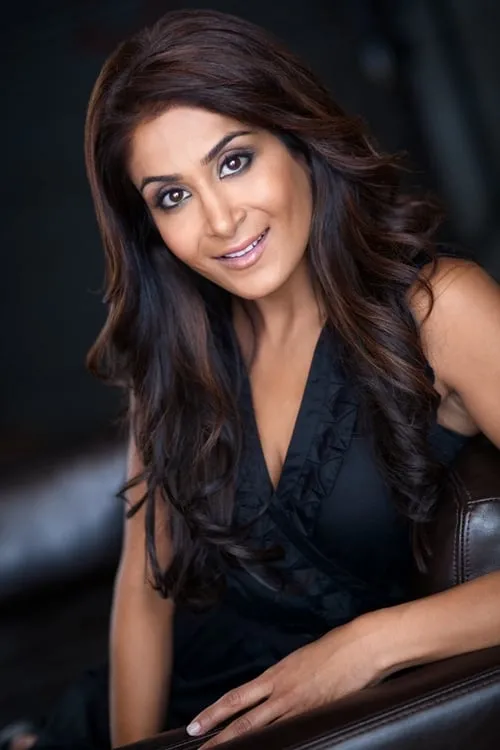 Karen Khunkhun interpretando a 