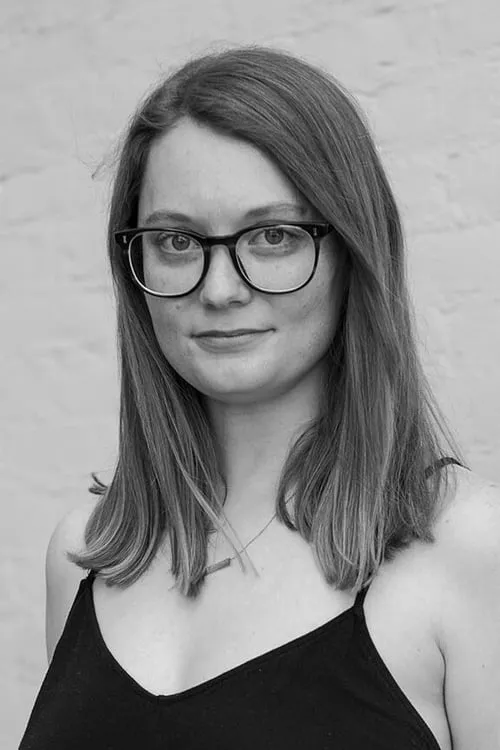 Gabe Liedman ha trabajado con Karen Maine en 1 ocasiones