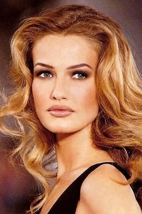 Karen Mulder interpretando a Self