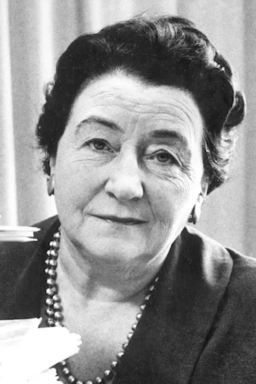 Karin Juel interpretando a Cervin's Housemaid