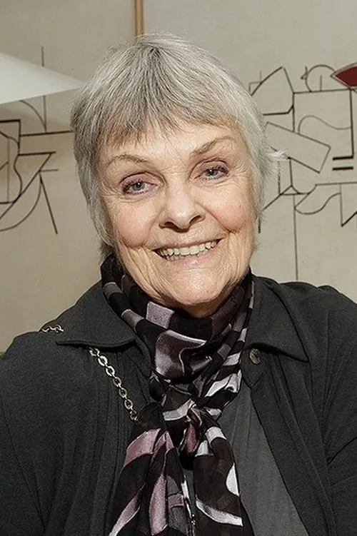 Karin Rodrigues interpretando a Beatriz