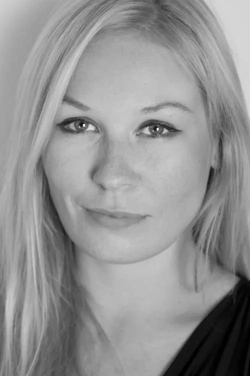 Karina Knapinska interpretando a Anna / Magda