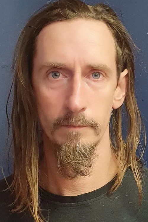 Barry Thompson ha trabajado con Karl Willetts en 1 ocasiones