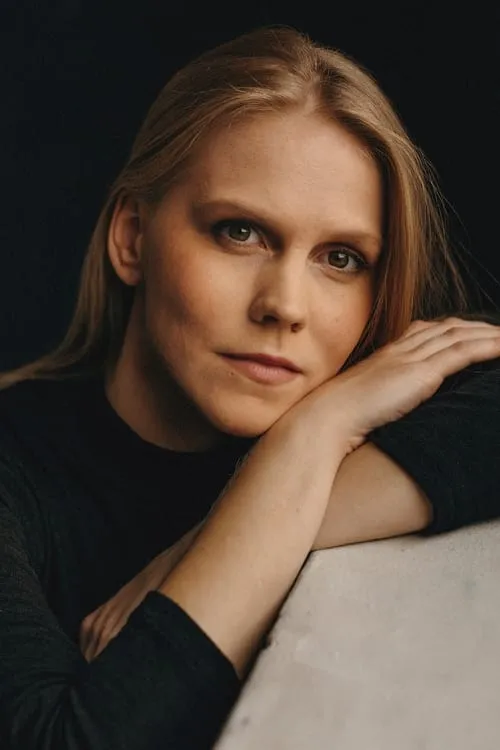 Kristo Klausson ha trabajado con Karmel Naudre en 2 ocasiones