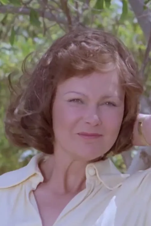 Kathrin Oginski interpretando a Magnolia